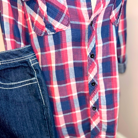 Women’s soft flannel button down, pink, blue and white. Great condition. - Picture 4 of 12